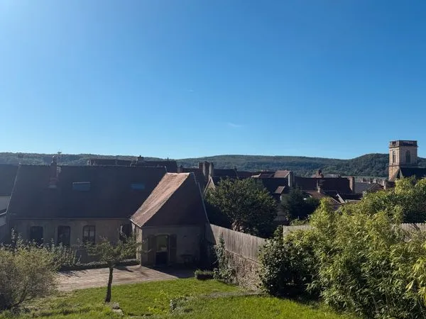 Maison de ville Rare - jardin, vues, piscinable + appartements indépendants