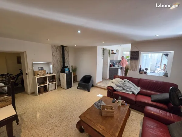 Maison de village à vendre - 260 000