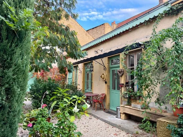 Maison 9 pièces 217 m²