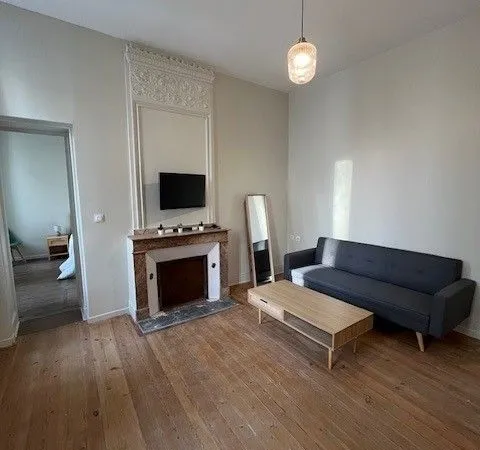 Grand T2 avec charme de l'ancien