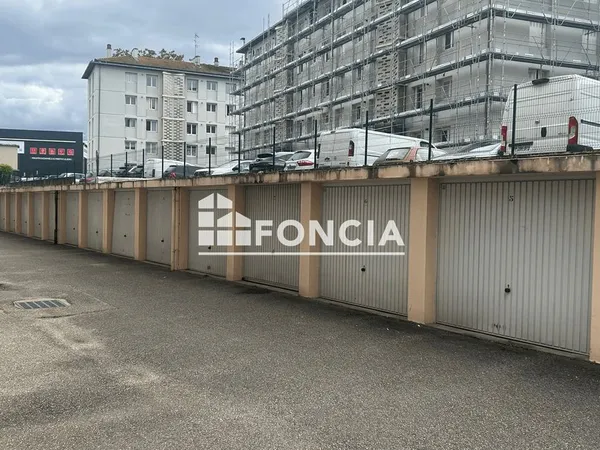 Stationnement Location Villeurbanne 91€