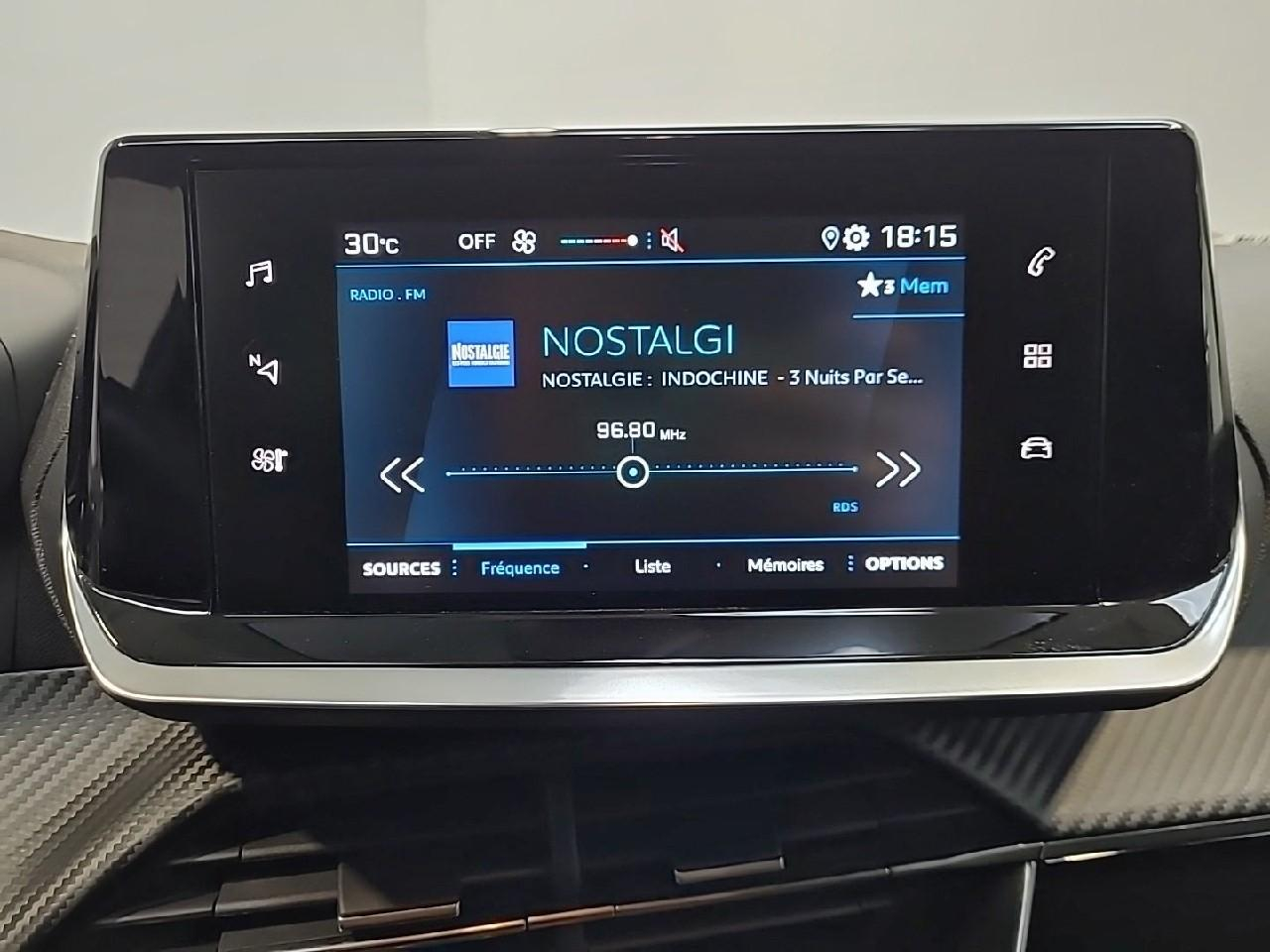 Peugeot 208 puretech 100 s&s bvm6 style — photo 11