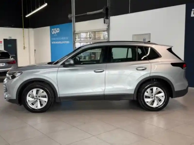 Volkswagen Tiguan 2.0 tdi 150ch life plus dsg7 — photo 8