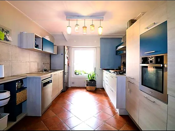 Chambre 17 M² grand appartement calme et sécure centre ville de Saint-Etienne 42
