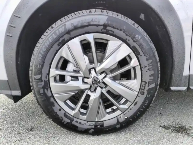 Peugeot 3008 hybrid 145 e-dcs6 — photo 73
