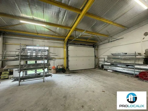 Local d'activité 283 m²