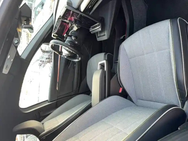 Renault Megane e-tech ev60 220 ch optimum charge — photo 9