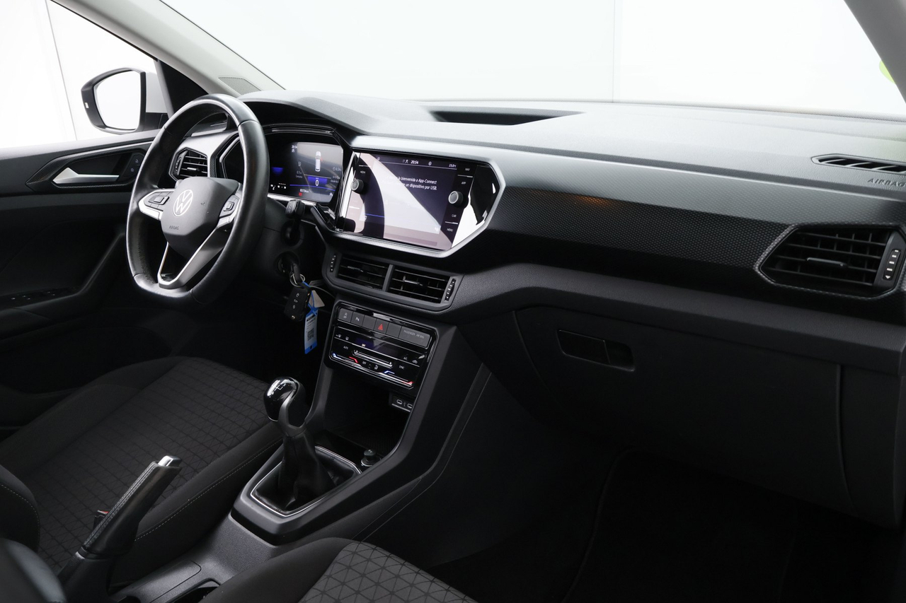 Volkswagen T-Cross — photo 30