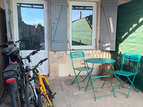 Chauray, duplex/petite maison de ville cosy, avec parking