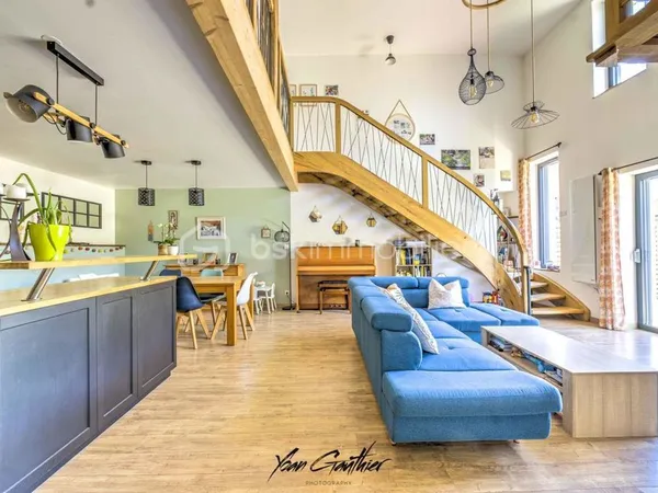 Grange rénovée d'exception 180 m2  Volumes, lumière et prestations de qualité