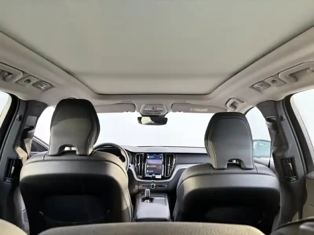 Volvo Xc60 t6 awd hybride rechargeable 253 ch+145 ch geartronic 8 — photo 18
