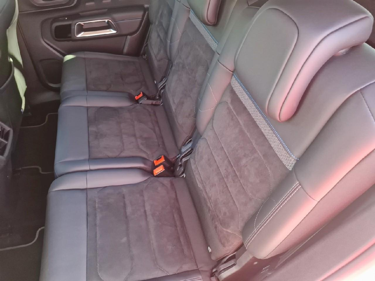 Citroën C5 Aircross hybrid rechargeable 225ch shine pack e-eat8 — photo 10
