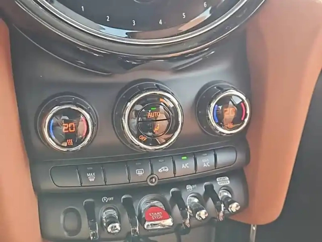 Mini Mini hatch 3 portes cooper 136 ch dkg7 — photo 17