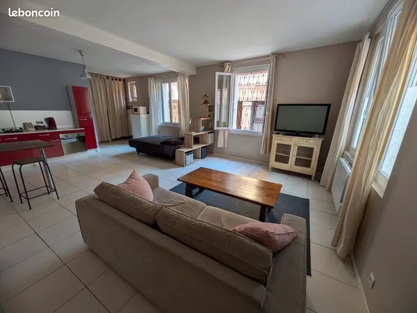 STUDIO A TOULON (Quartier du Mourillon)