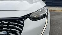 Peugeot 208 e-208 136ch Like — photo 17