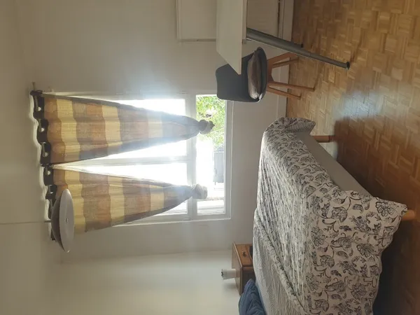 Loue chambre dans maison 130m² à Bagnolet