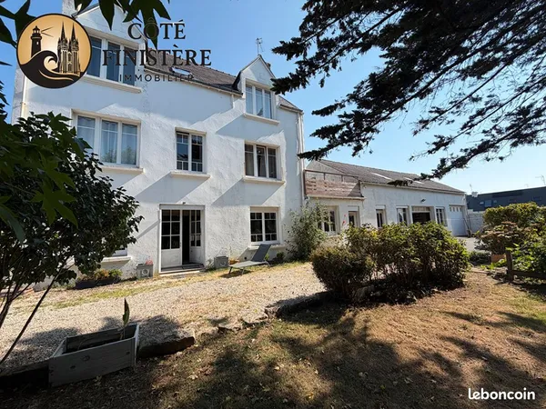 Maison 10 pièces 216 m²