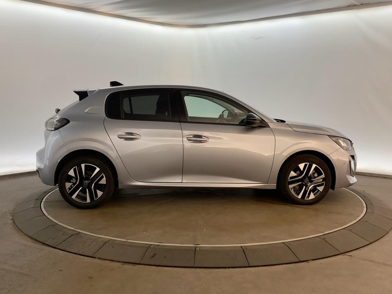 Peugeot 208 hybrid 110 ch e-dcs6 allure — photo 4