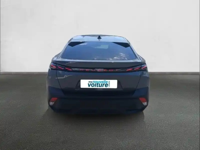 Peugeot 408 plug-in hybrid 240 ch e-dcs7 — photo 5