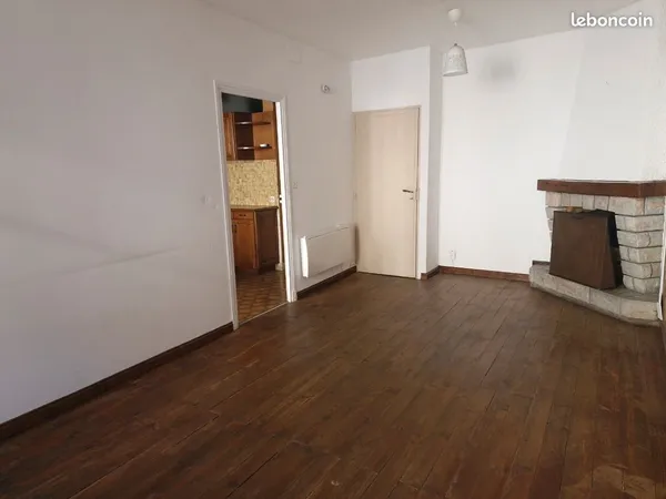 Appartement 70 m² - 2 chambres - Lacaune centre - Loyer réduit contre travaux