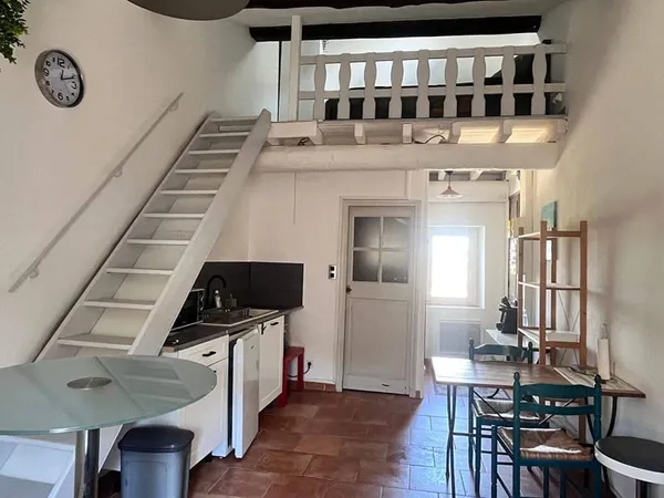 Studio 1 pièce 22 m²