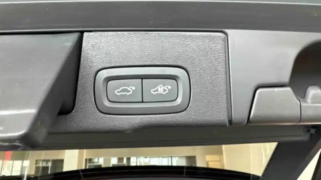 Volvo Xc60 t6 awd hybride rechargeable 253 ch+145 ch geartronic 8 — photo 11