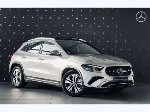 Mercedes Gla 200 progressive line — photo 8