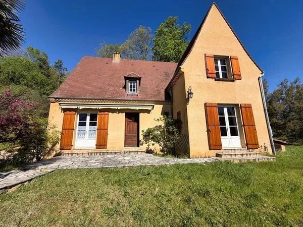 Proche Sarlat - Belle Périgourdine sur 2500 m2 de Terrain