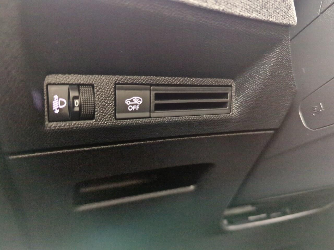 Peugeot 5008 hybrid 136 e-dcs6 allure — photo 21