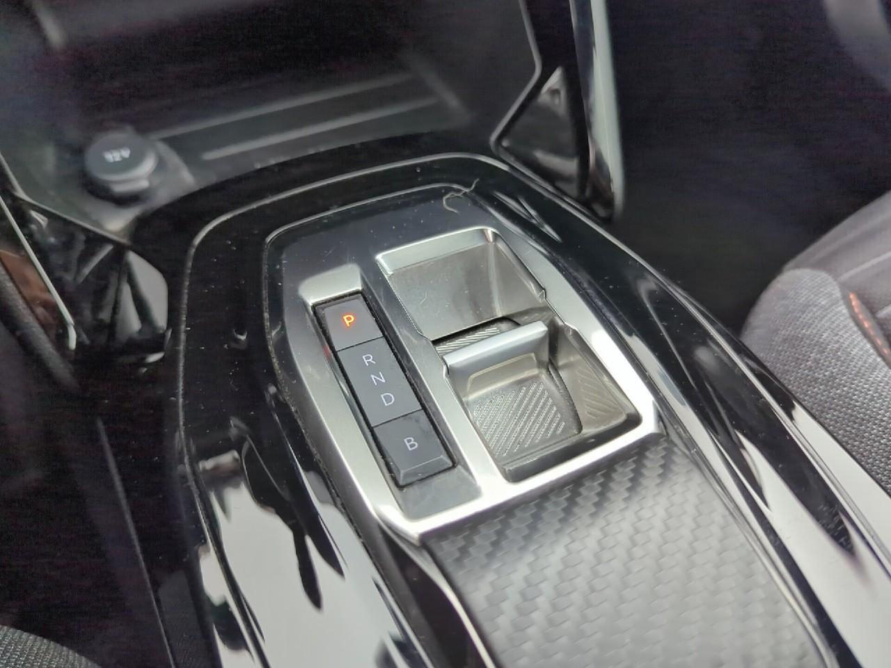 Peugeot 2008 electrique 136 ch active pack — photo 32