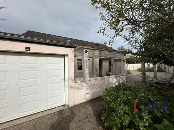 Maison T6 rénovée avec jardin de 500m² - Proche des commodit?