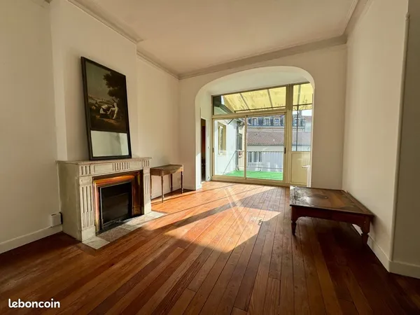 Appartement 6 pièces - 136m2 - Palais Gallien