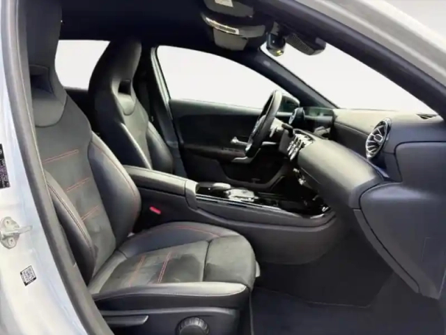 Mercedes Classe A 200 d 150ch amg line 8g-dct — photo 15
