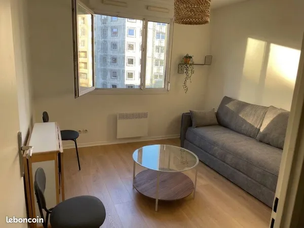 Studio meublé 19 m² rénové, Garibaldi Lyon 7e, métro D à 1 min
