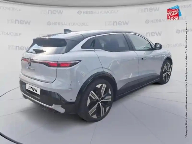Renault Megane e-tech electric ev60 220ch iconic super charge -b — photo 6