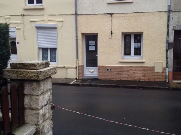 Maison PROCHE DU CENTRE VILLE 5 MN à pied PAS DE COUR NI JARDIN