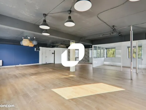 Bureau 157 m²