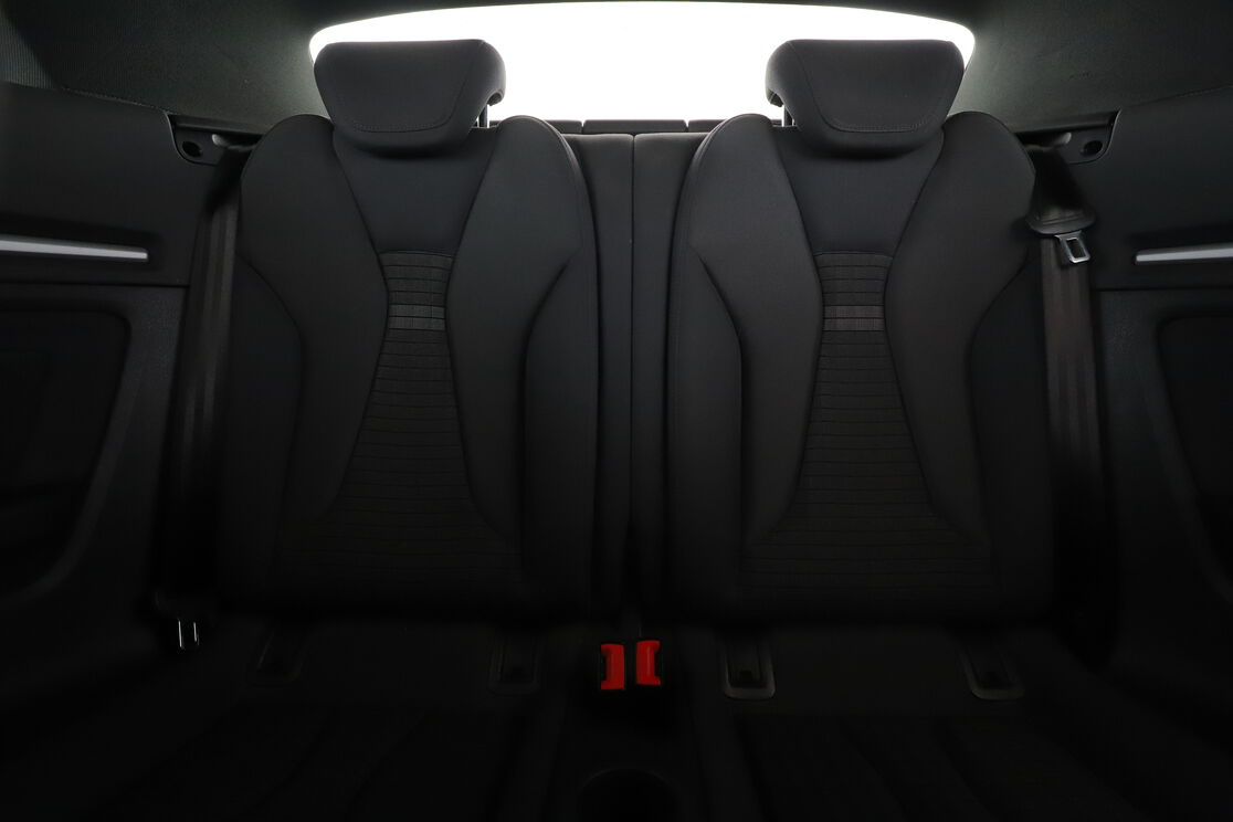 Audi A3 Cabriolet 2.0 TDI Ambition — photo 14