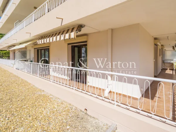 SANARY-SUR-MER, APPARTEMENT T4 RÉNOVÉ