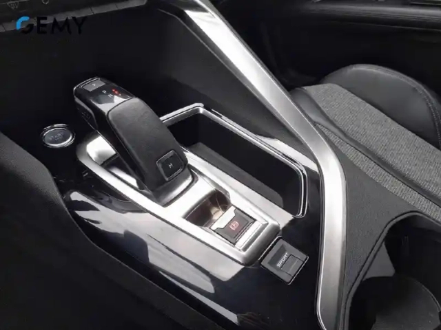Peugeot 3008 1.2 puretech 130ch s&amp;s eat6 — photo 23