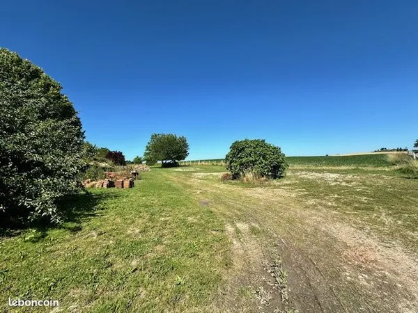 Terrain 2500 m² Yviers