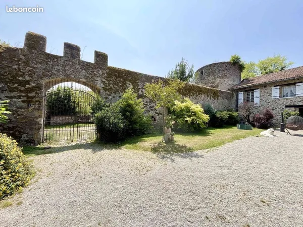 Propriété 15 pièces 388 m²