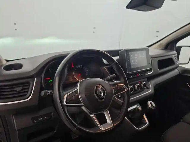 Renault Trafic ca l2h1 3000 kg blue dci 170 — photo 33