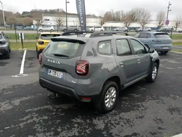 Dacia Duster 1.0 eco-g 100ch  journey 4x2 — photo 5