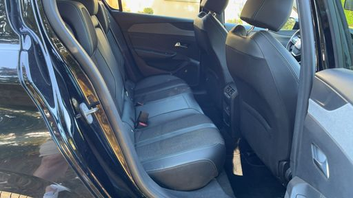 Peugeot 308 1.5 BlueHDi 130 EAT8 - Allure Pack – 2023 – 54298 km – Diesel – Boîte Automatique — photo 25