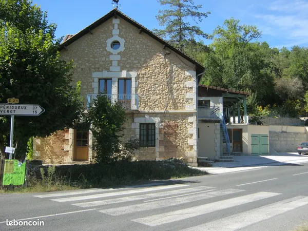 Immeuble 13 pièces 285 m²