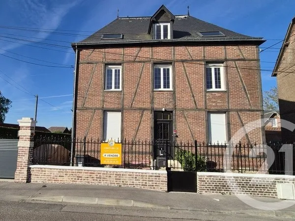 Maison 13 pièces 227 m²
