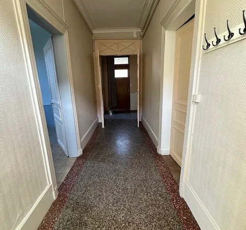 Maison - 4 pièce(s) - 142 m2
