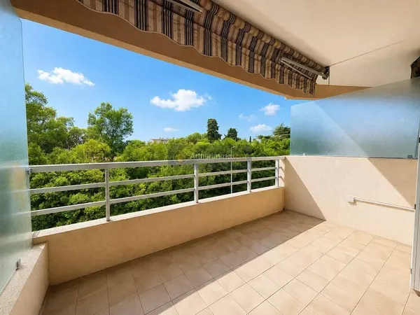 EXCLUSIVITÉ - DEUX PIÈCES SANTA LUCIA