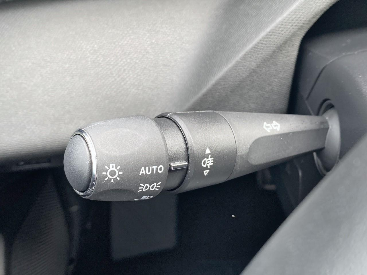 Peugeot 308 1.2 hybrid 145ch style e-dcs6 — photo 15